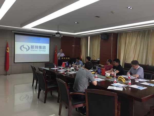 武汉市政协谭仁杰副主席一行莅临金年会金字招牌信誉至上光电考察